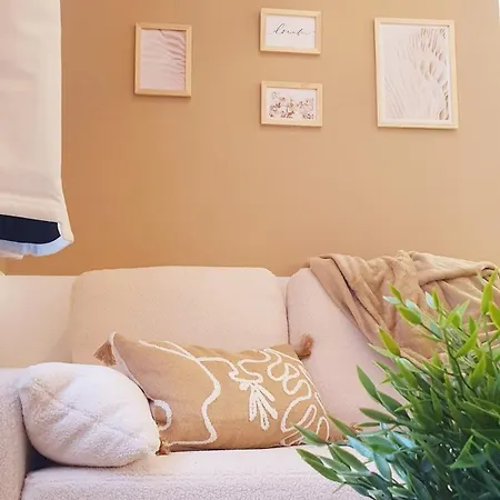 Creamy Moderne Et Cosy Daire